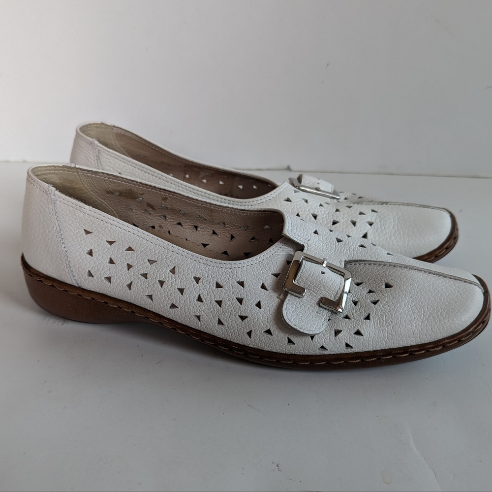 Jenny by ara White Leather Loafers Moccasins Womens Size 9 G Narrow Buckle